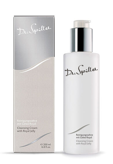 Cleansing Cream with Royal Jelly10